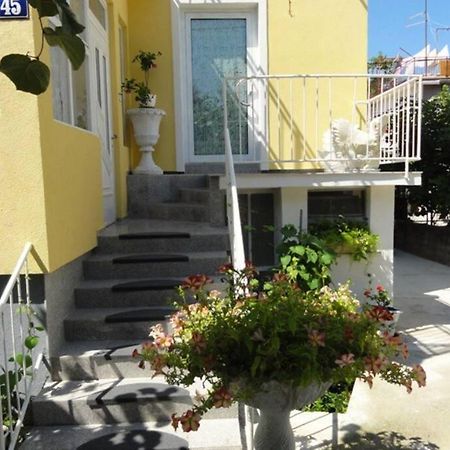 Croatia Zadar Borik Family Apartment With Garten View Number 2 Exterior foto