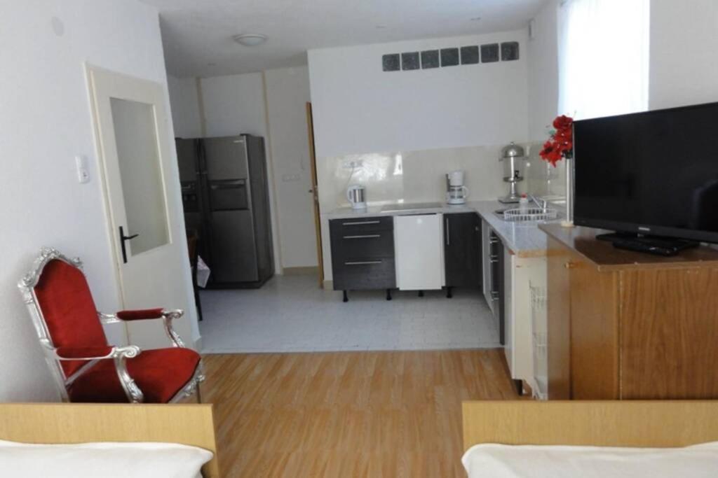 Croatia Zadar Borik Family Apartment With Garten View Number 2 Exterior foto